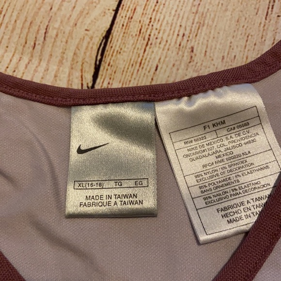 Nike Women’s Running/Exercise Long Sleeve Shirt - Picture 2 of 4